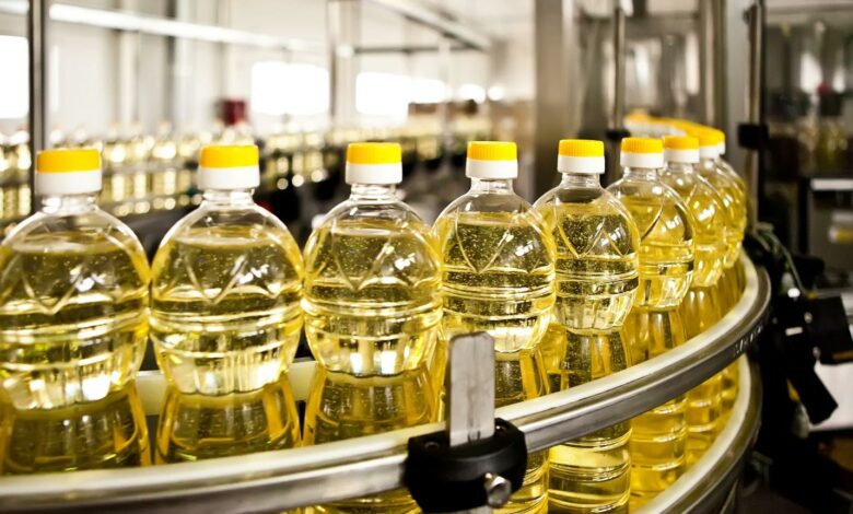 في المحلة الكبرى.. ضبط مصنع لإنتاج الزيوت باستخدام علامات تجارية وهمية